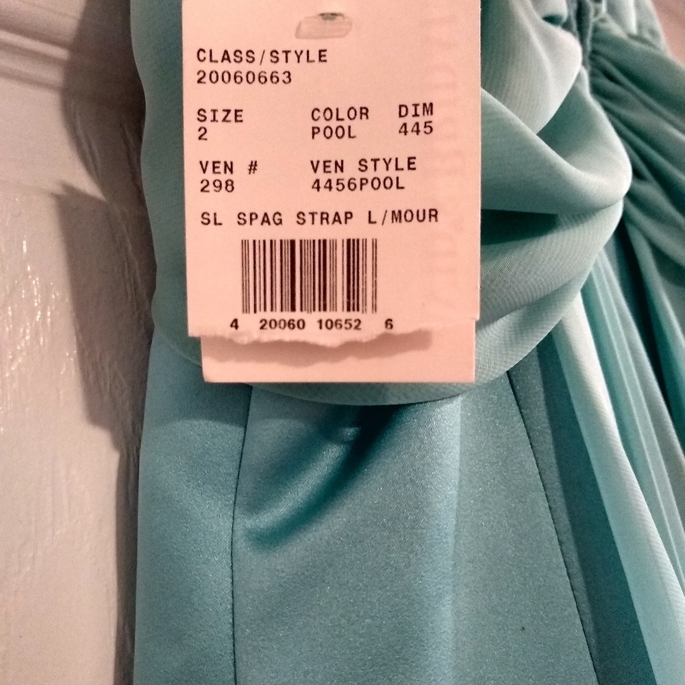 David's bridal bridesmaid dress - Picture 2 of 3